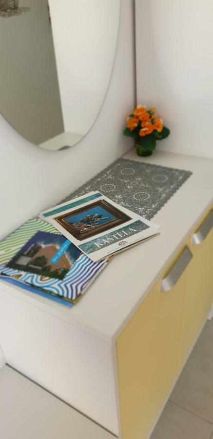 Navi Apartment Kastela Bagian luar foto