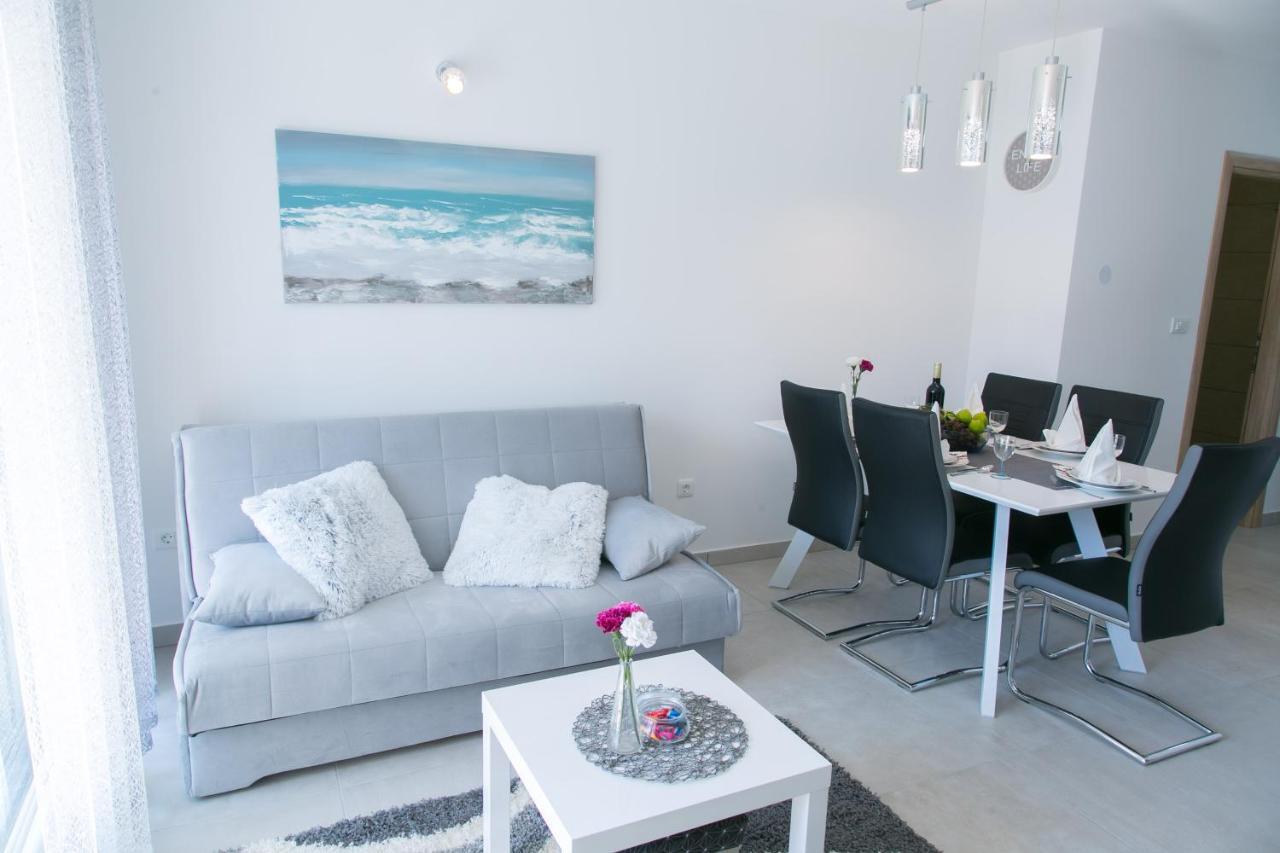 Navi Apartment Kastela Bagian luar foto