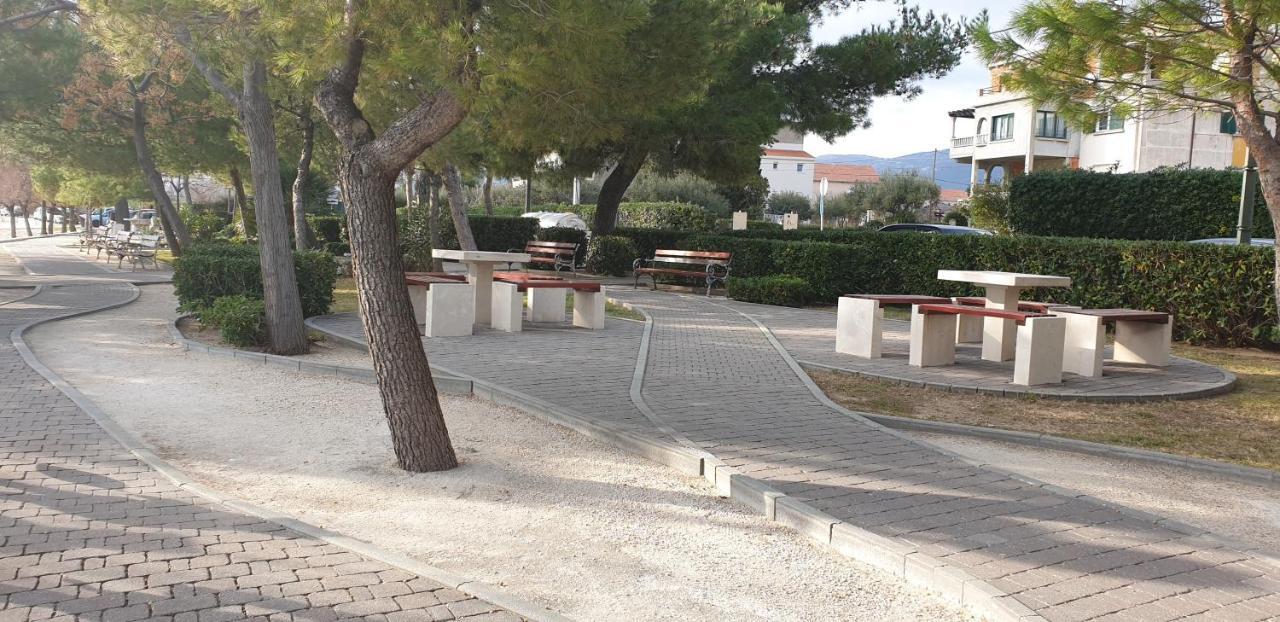 Navi Apartment Kastela Bagian luar foto
