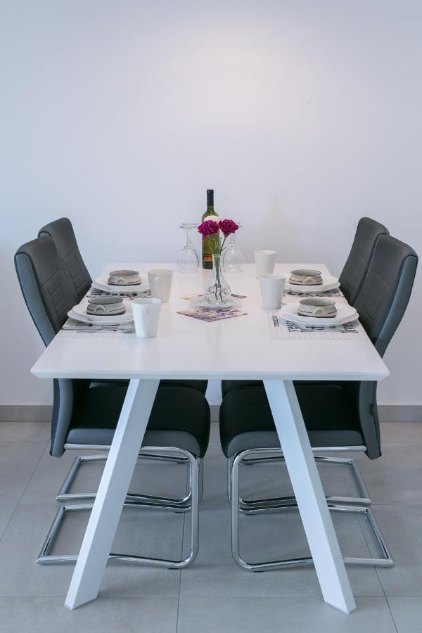 Navi Apartment Kastela Bagian luar foto